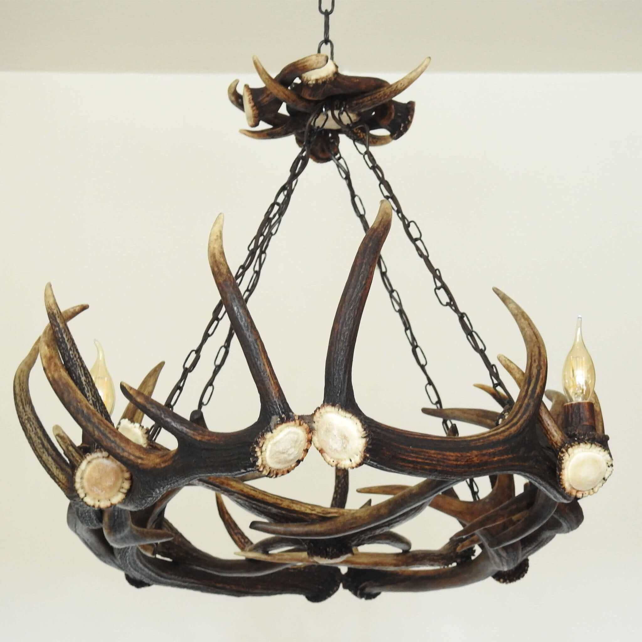 4-lights antler chandelier.