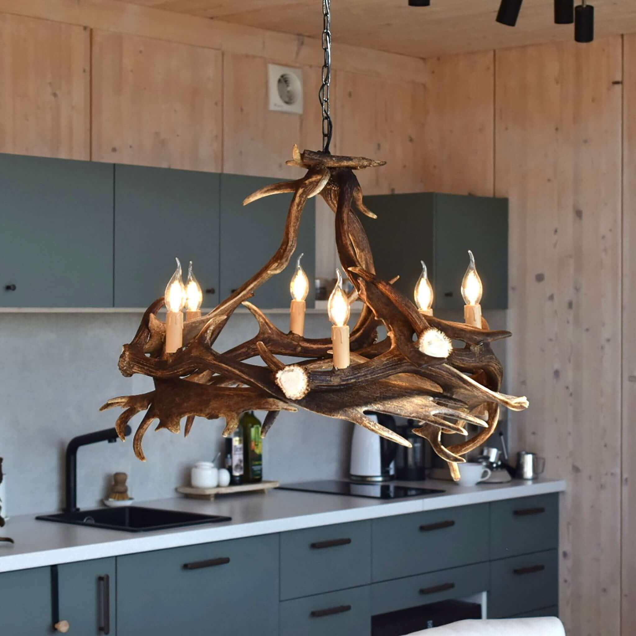 Modern antler chandelier in dinning room.