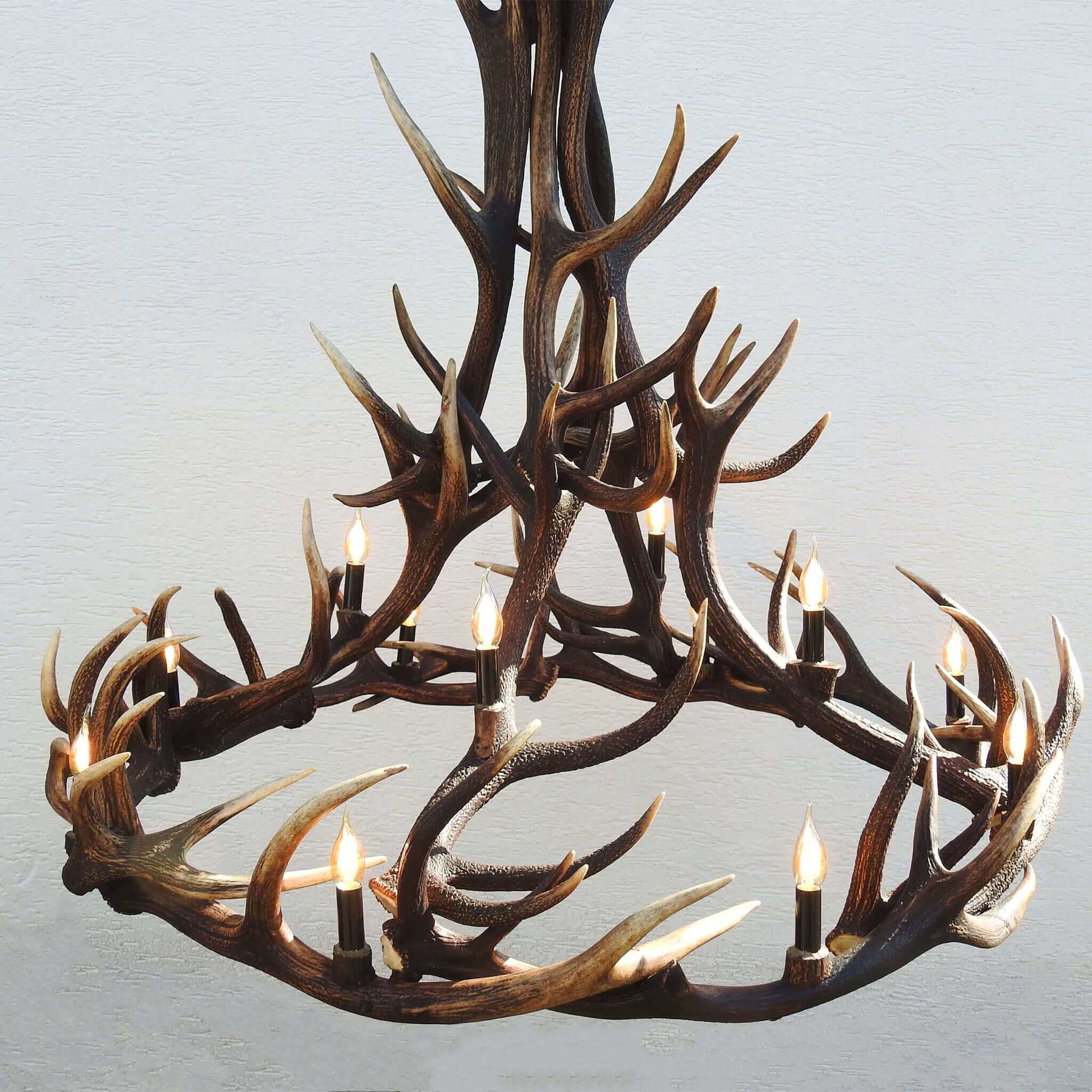Deer antler chandelier for 12 bulbs.