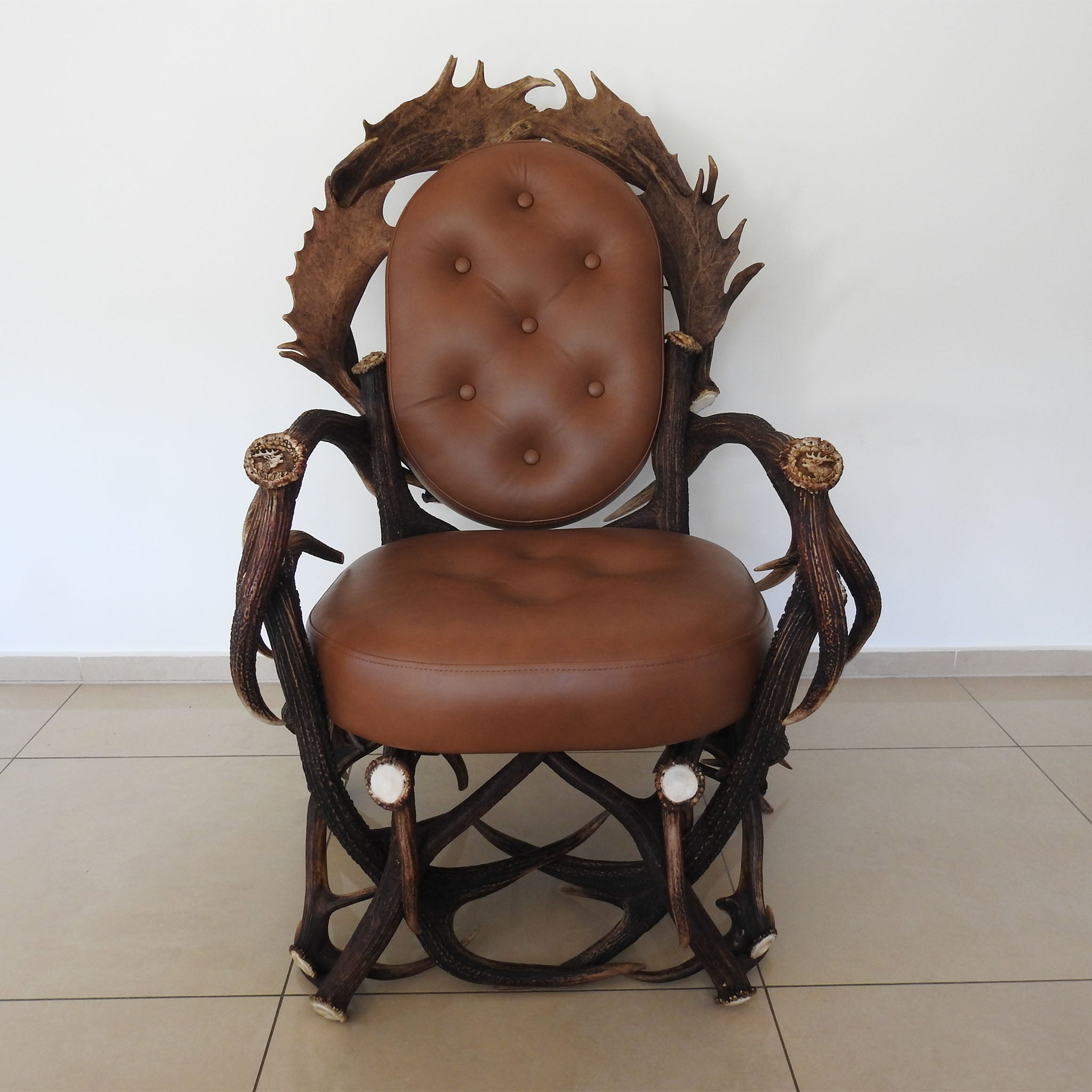 Office antler chair with carvings